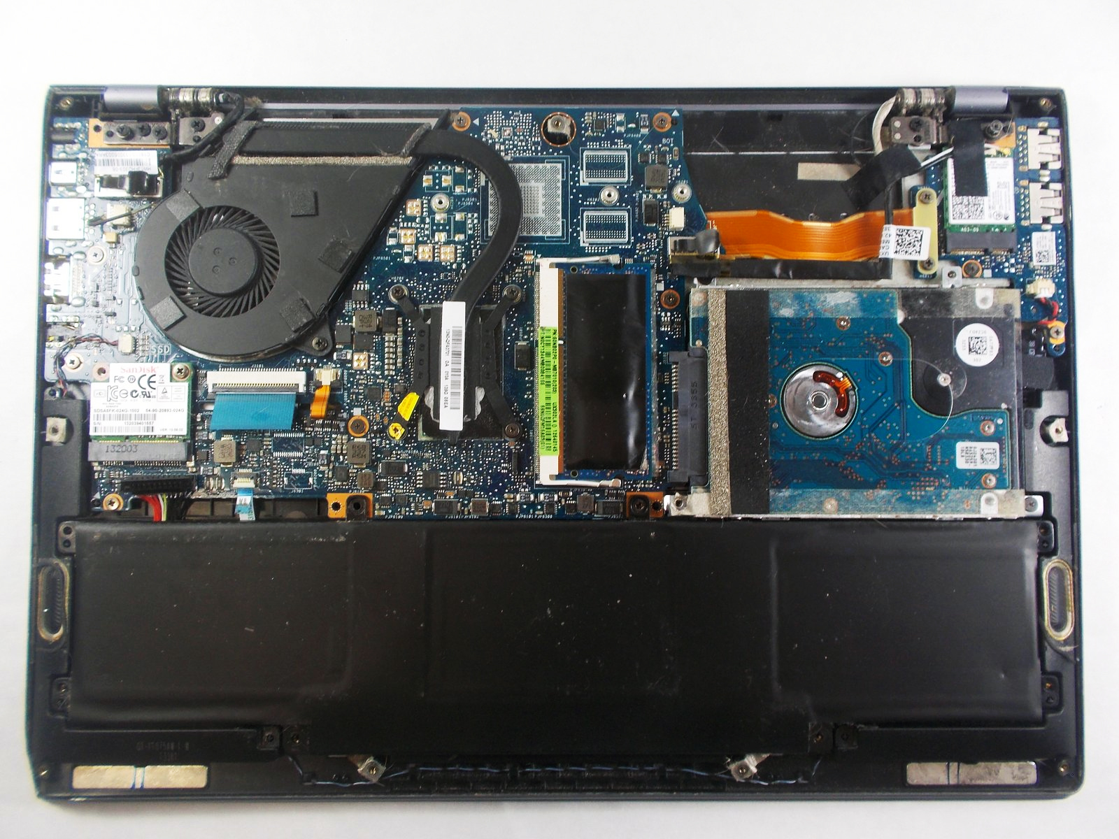 Internal Photo of Asus UX302 UX302L UX302LA UX302LG Latin LA keyboard palmrest 90NB02P1-R31LA0 (ASUS UX302L)